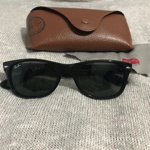 Ray Ban small Wayfayer Polarized Sunglasses